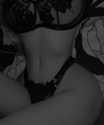 Мои услуги будут удовлетворить даже самого требовательного мужчину. Люблю экспериментировать и открыта для новых приключений. Наши встречи останутся в секрете💋У меня есть отличные отзывы, подтверждающие мою профессиональность. Я буду рада предоставить тебе незабываемый опыт и подарить улыбки 🌟🔥 Не теряй времени и вызови меня прямо сейчас. Жду тебя! 😉 9746, 23 года